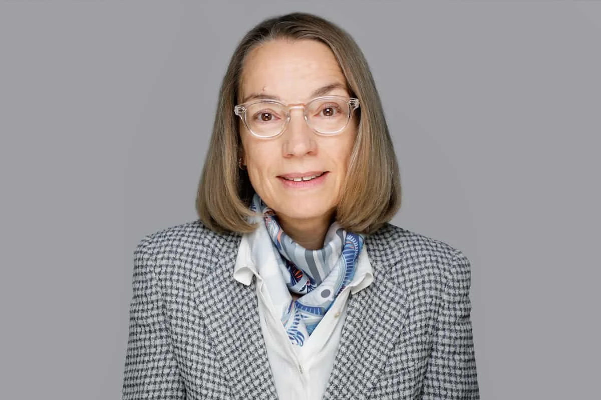 Dr. Anne-Marie Peter